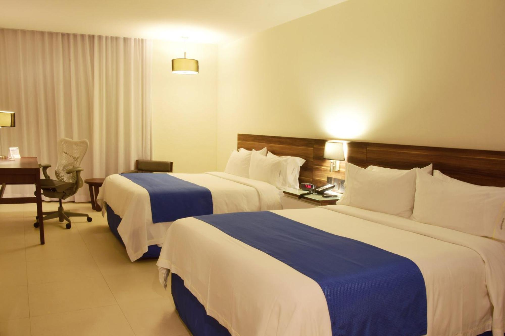Holiday Inn Express Puerto Vallarta By Ihg Экстерьер фото